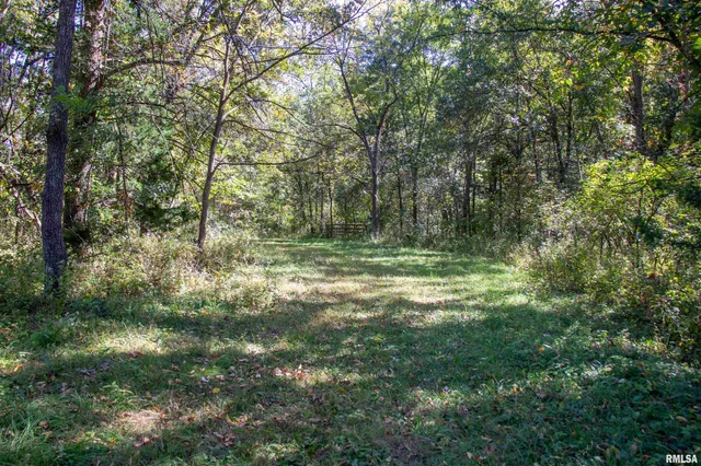 $960,000 | 27232 State Highway, La Grange, MO 63448