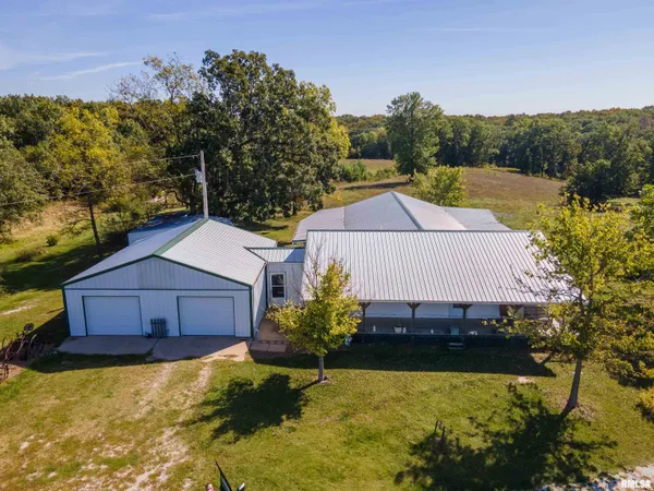$960,000 | 27234 State Hwy Z, Canton, MO 63435