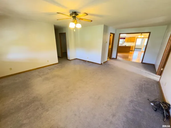 $960,000 | 27234 State Hwy Z, Canton, MO 63435