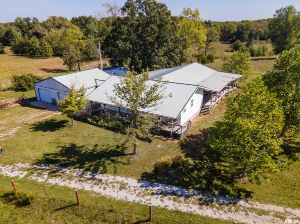$960,000 | 27234 State Hwy Z, Canton, MO 63435