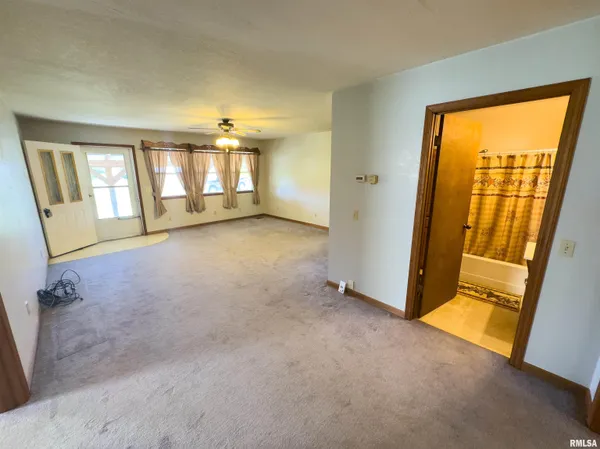 $960,000 | 27234 State Hwy Z, Canton, MO 63435