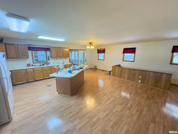 $960,000 | 27234 State Hwy Z, Canton, MO 63435