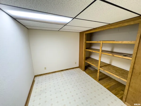 $960,000 | 27234 State Hwy Z, Canton, MO 63435