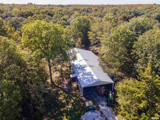 $960,000 | 27232 State Highway, La Grange, MO 63448