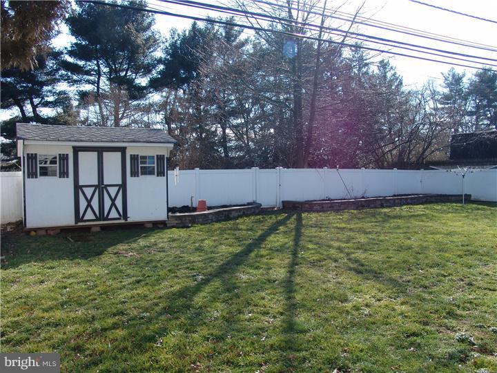 26 Hamlet Road Levittown, PA 19056 - Photo 20 of 25 Storage Shed