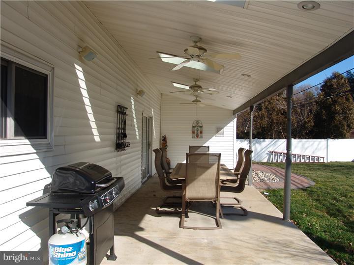 26 Hamlet Road Levittown, PA 19056 - Photo 23 of 25 Porch