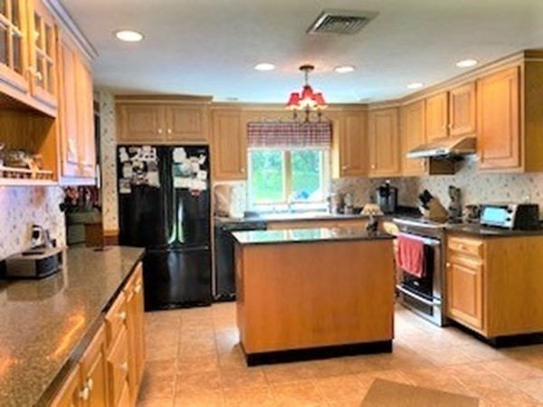3 Old Powder House Road Lakeville, MA 02347 - Photo 10 of 39 Gallery Image 10