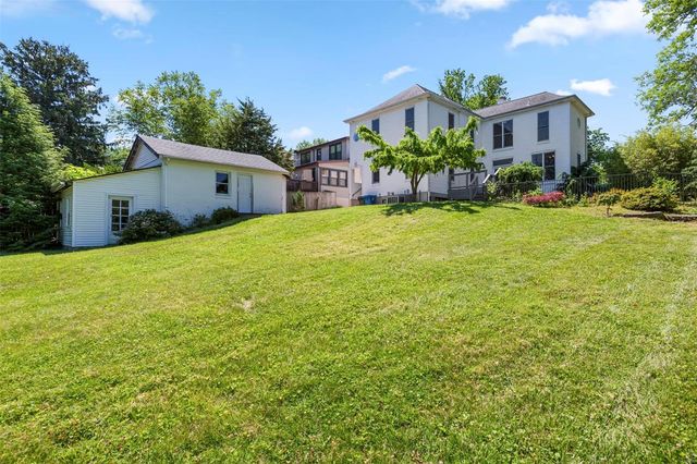 $472,000 | 7461 Hiawatha Avenue, St. Louis, MO 63117