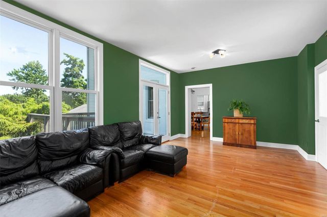 $472,000 | 7461 Hiawatha Avenue, St. Louis, MO 63117