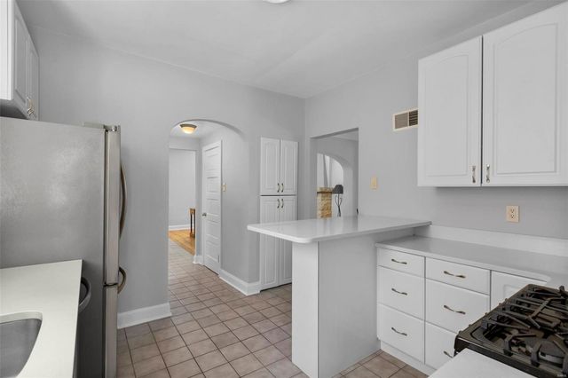 $472,000 | 7461 Hiawatha Avenue, St. Louis, MO 63117