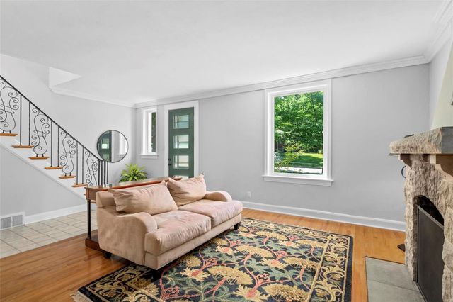 $472,000 | 7461 Hiawatha Avenue, St. Louis, MO 63117