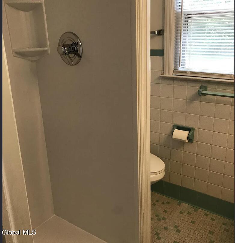 610 Saratoga Road Schenectady, NY 12302 - Photo 11 of 15 Unit 2 - 5