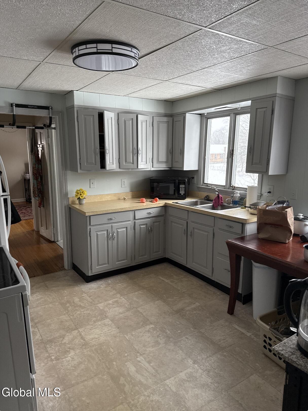 610 Saratoga Road Schenectady, NY 12302 - Photo 9 of 15 Unit 2 -3