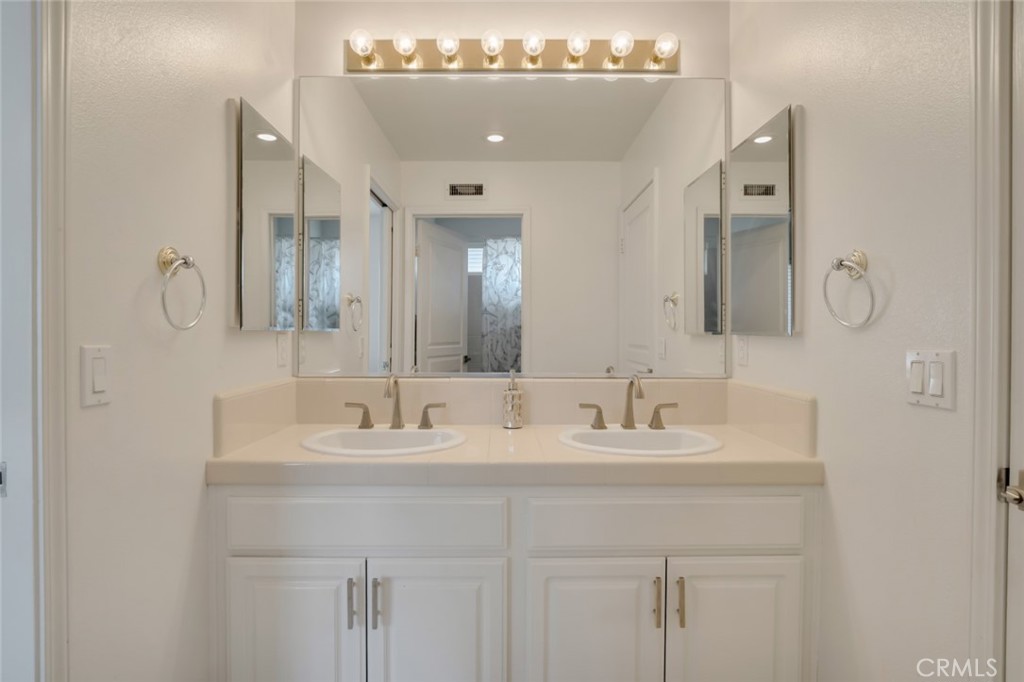 20333 Wynfreed Lane Porter Ranch, CA 91326 - Photo 34 of 48