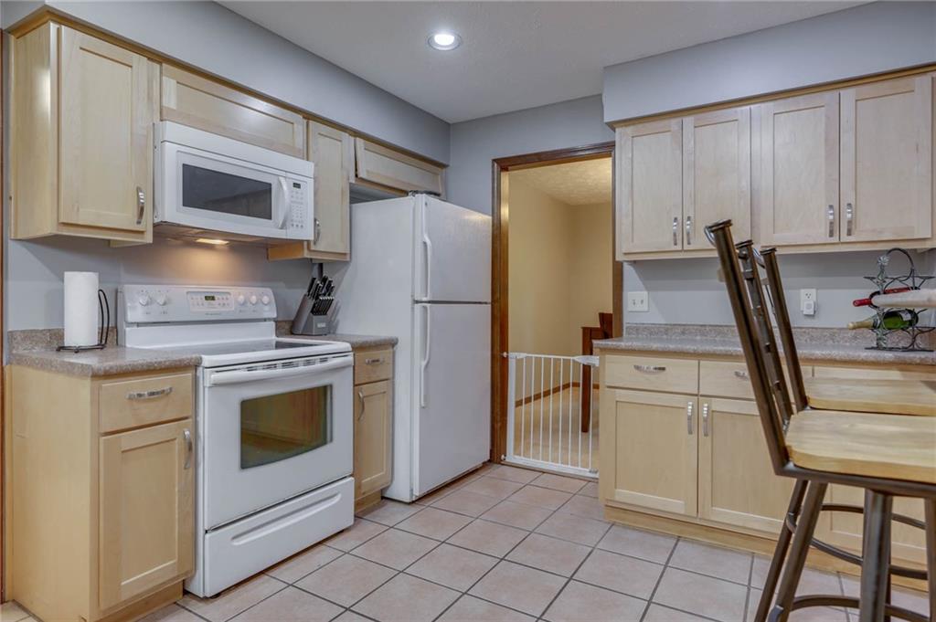 782 Valley Way Road Greenwood, IN 46142 - Photo 13 of 38 Gallery Image 13