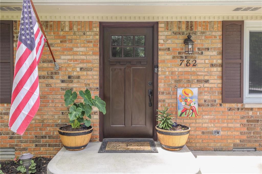 782 Valley Way Road Greenwood, IN 46142 - Photo 4 of 38 Gallery Image 4