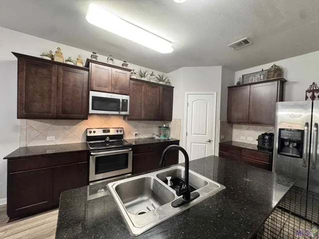 $245,000 | 10777 Dodger Drive, Denham Springs, LA 70726