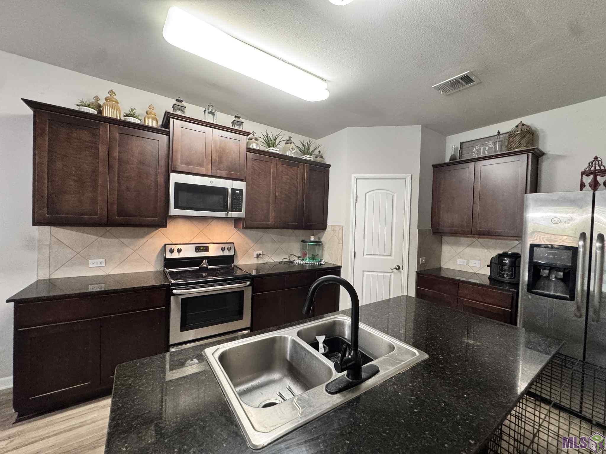 10777 Dodger Drive Denham Springs, LA 70726 - Photo 7 of 20