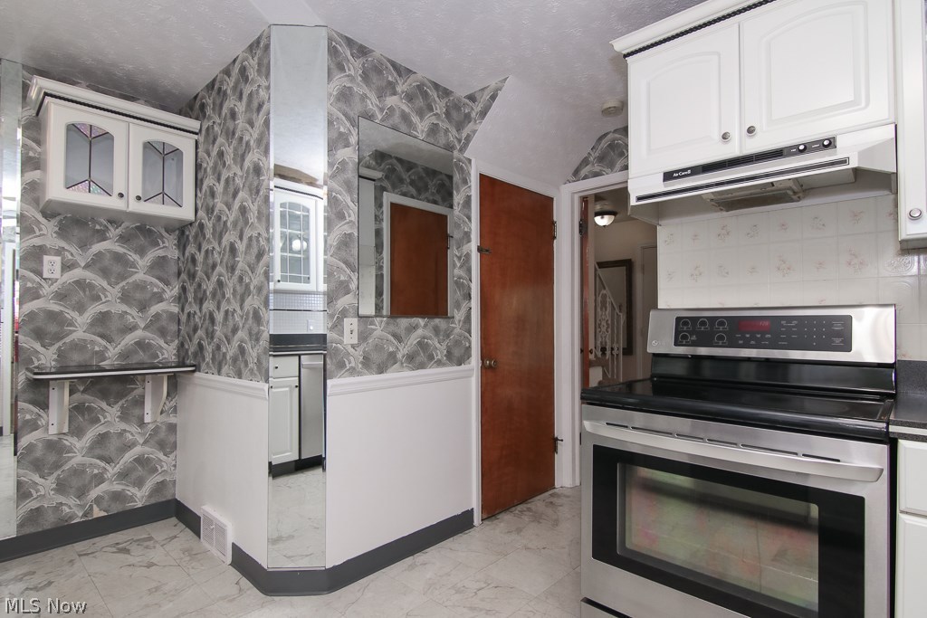 2337 North Taylor Road Cleveland, OH 44112 - Photo 12 of 34 Gallery Image 12