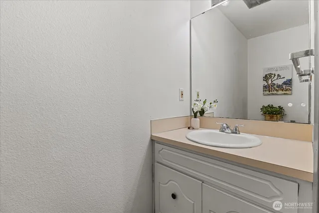 $295,000 | 1016 9th Street Southeast, Unit 7, Puyallup, WA 98372