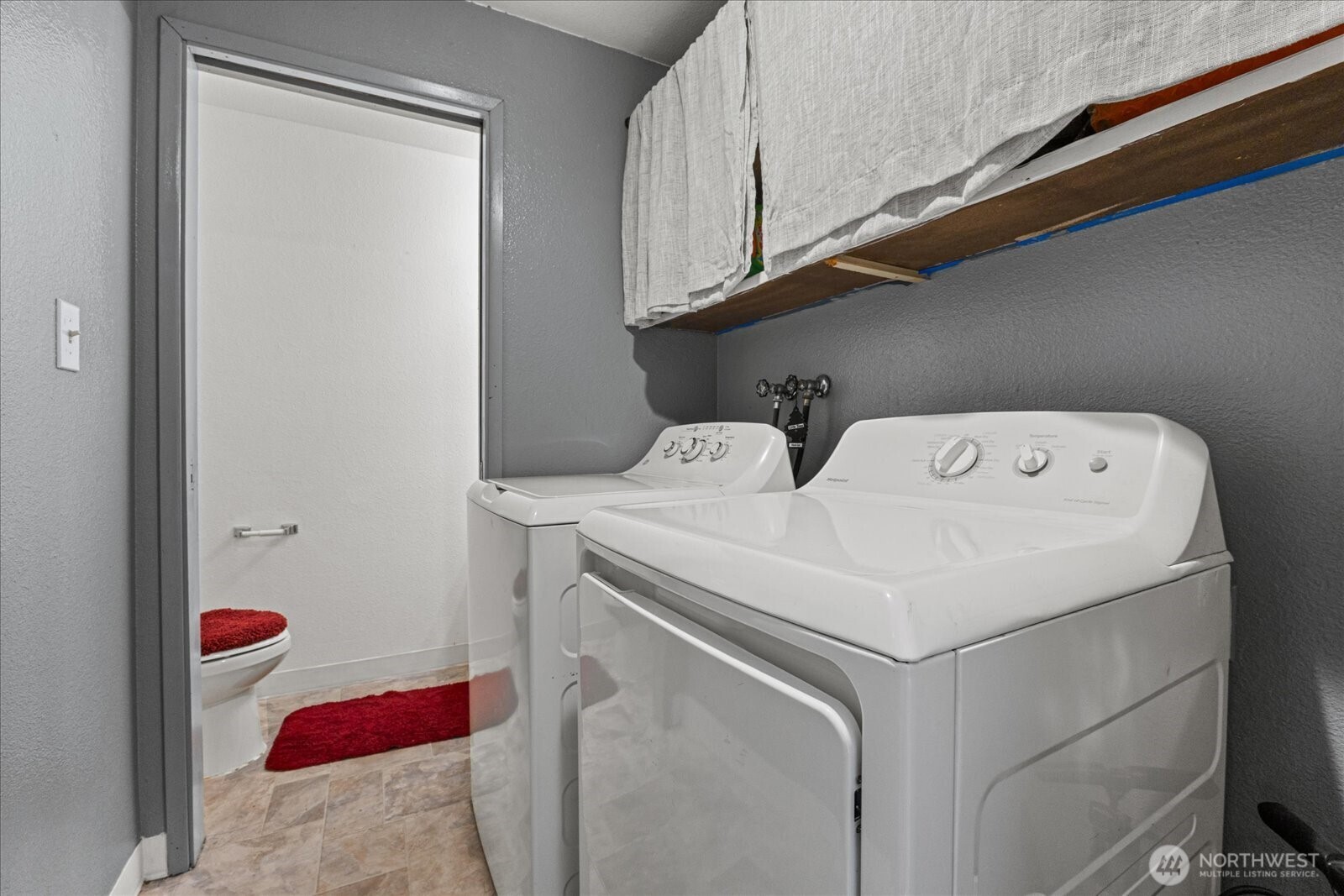 1016 9th Street Southeast, Unit 7 Puyallup, WA 98372 - Photo 12 of 29 a utility room with dryer and washer
