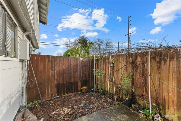 $285,000 | 1016 9th Street Southeast, Unit 7, Puyallup, WA 98372