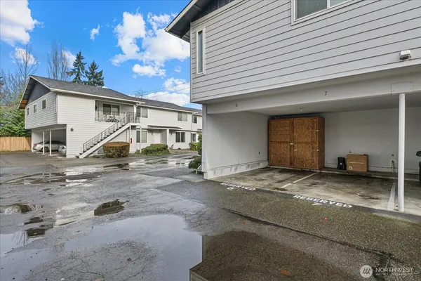 $285,000 | 1016 9th Street Southeast, Unit 7, Puyallup, WA 98372