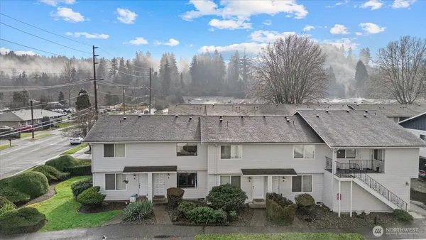 $285,000 | 1016 9th Street Southeast, Unit 7, Puyallup, WA 98372