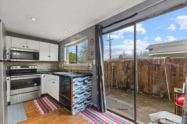 $285,000 | 1016 9th Street Southeast, Unit 7, Puyallup, WA 98372