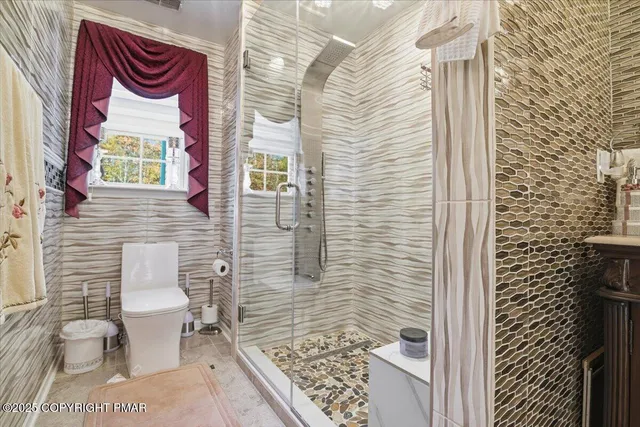 $699,000 | 5123 Hemlock Lane, Tamiment, PA 18371