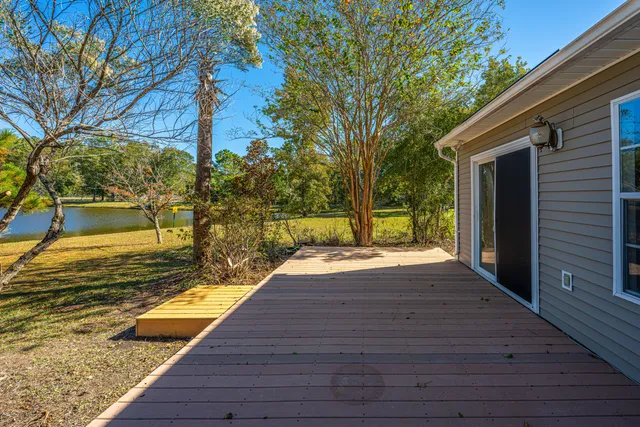 $430,000 | 444 Jamestown Drive, Summerville, SC 29486