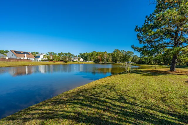 $430,000 | 444 Jamestown Drive, Summerville, SC 29486