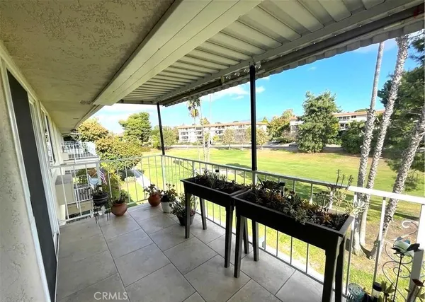 $2,600 | 2390 Via Mariposa West, Unit 3C, Laguna Woods, CA 92637