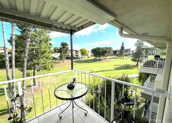 $2,600 | 2390 Via Mariposa West, Unit 3C, Laguna Woods, CA 92637