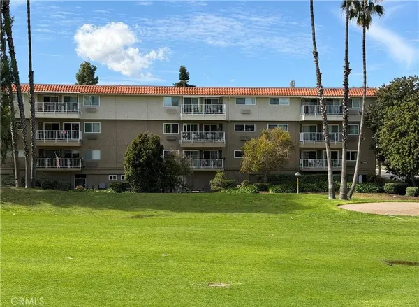 $2,600 | 2390 Via Mariposa West, Unit 3C, Laguna Woods, CA 92637