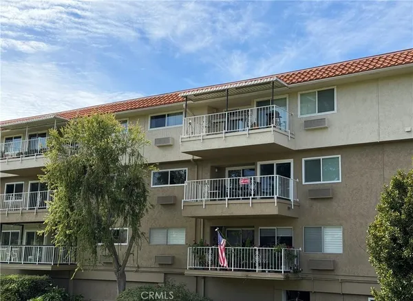$2,600 | 2390 Via Mariposa West, Unit 3C, Laguna Woods, CA 92637