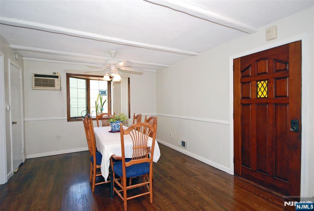 42 Oak Ridge Road Clifton, NJ 07013 - Photo 8 of 27 Gallery Image 8