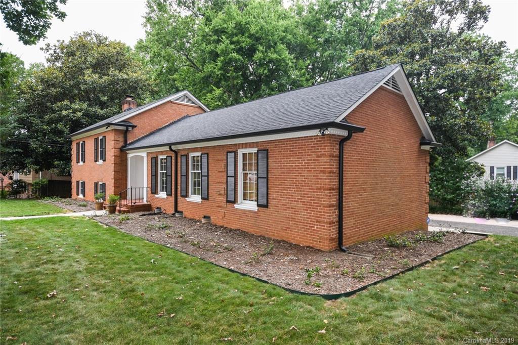3027 Goneaway Road Charlotte, NC 28210 - Photo 4 of 32 Gallery Image 4