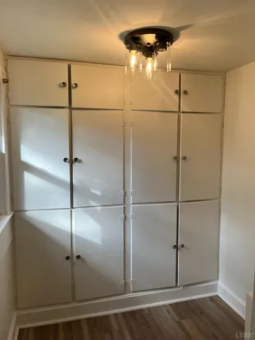 an empty walk in closet