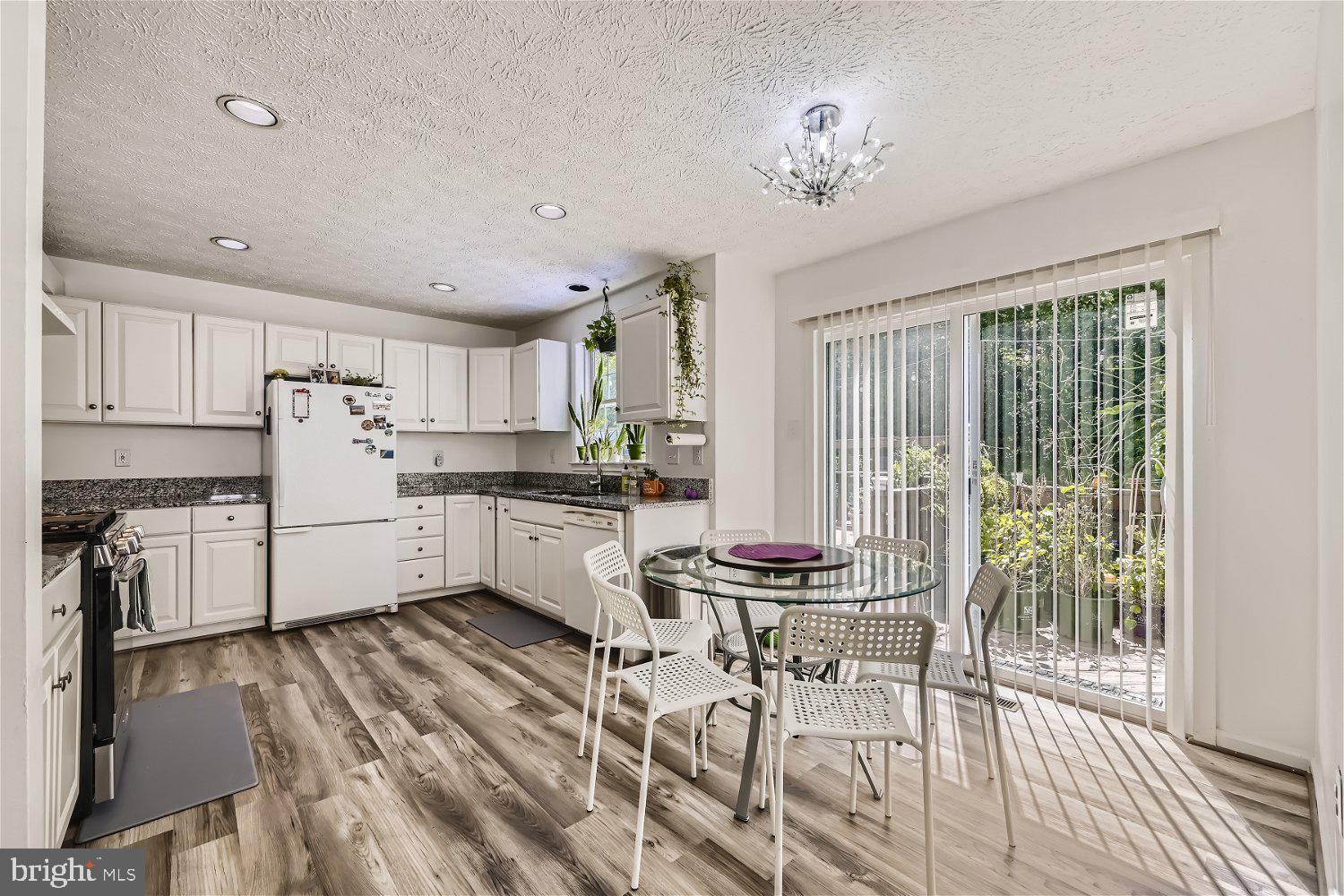 9236 Stream View Lane Laurel, MD 20723 - Photo 15 of 33