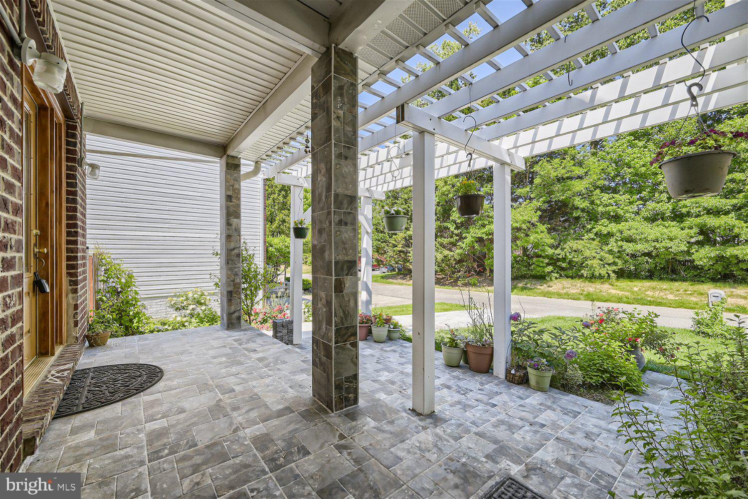 9236 Stream View Lane Laurel, MD 20723 - Photo 5 of 33