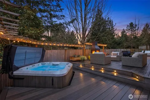 $1,698,600 | 928 271st Avenue Southeast, Sammamish, WA 98075