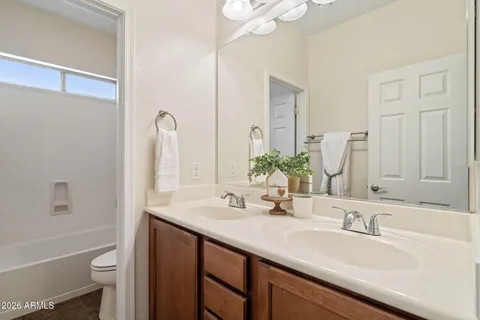 $525,000 | 2924 East Coconino Drive, Gilbert, AZ 85298
