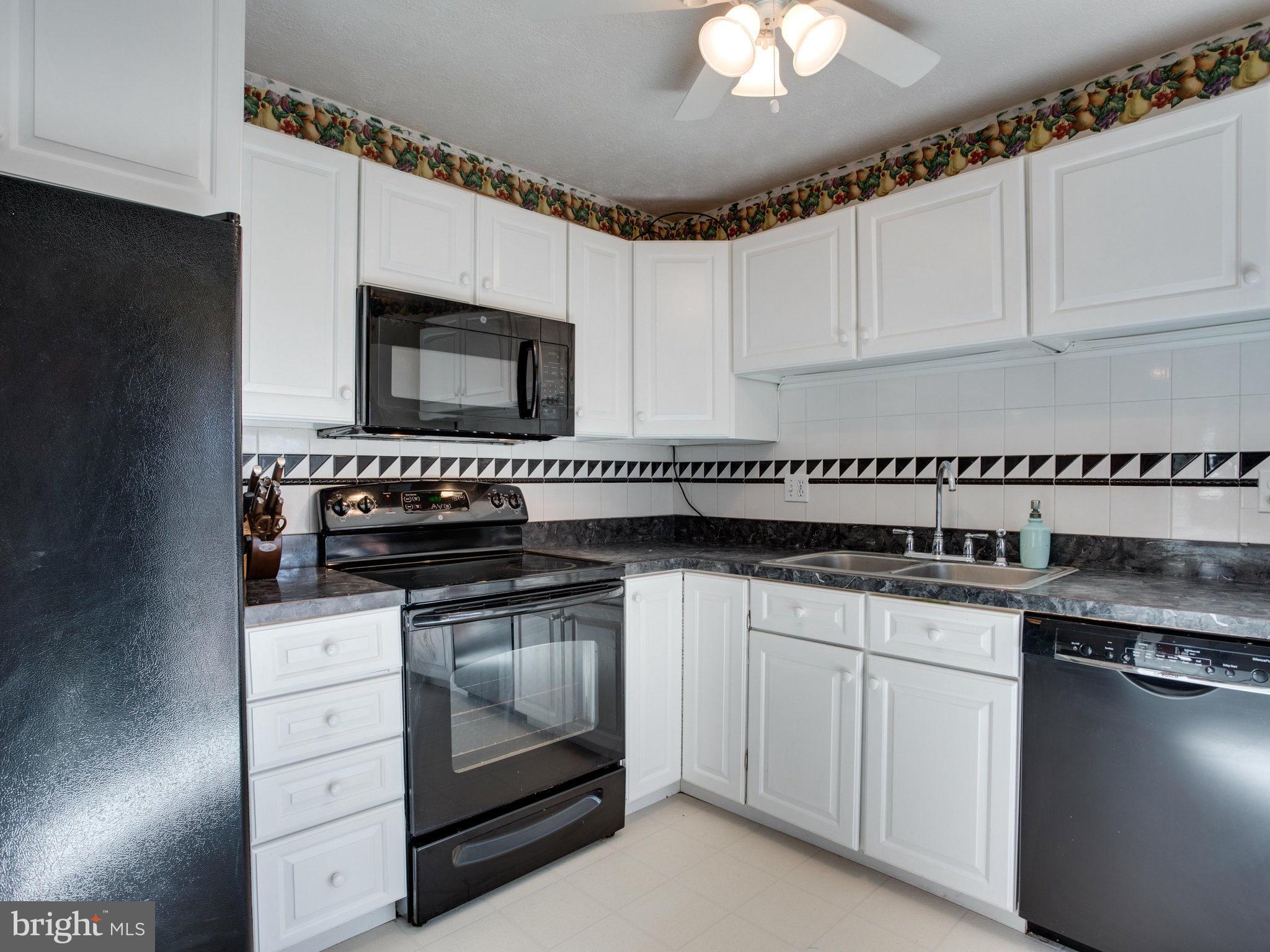 617 West Poplar Road Sterling, VA 20164 - Photo 11 of 30 Kitchen