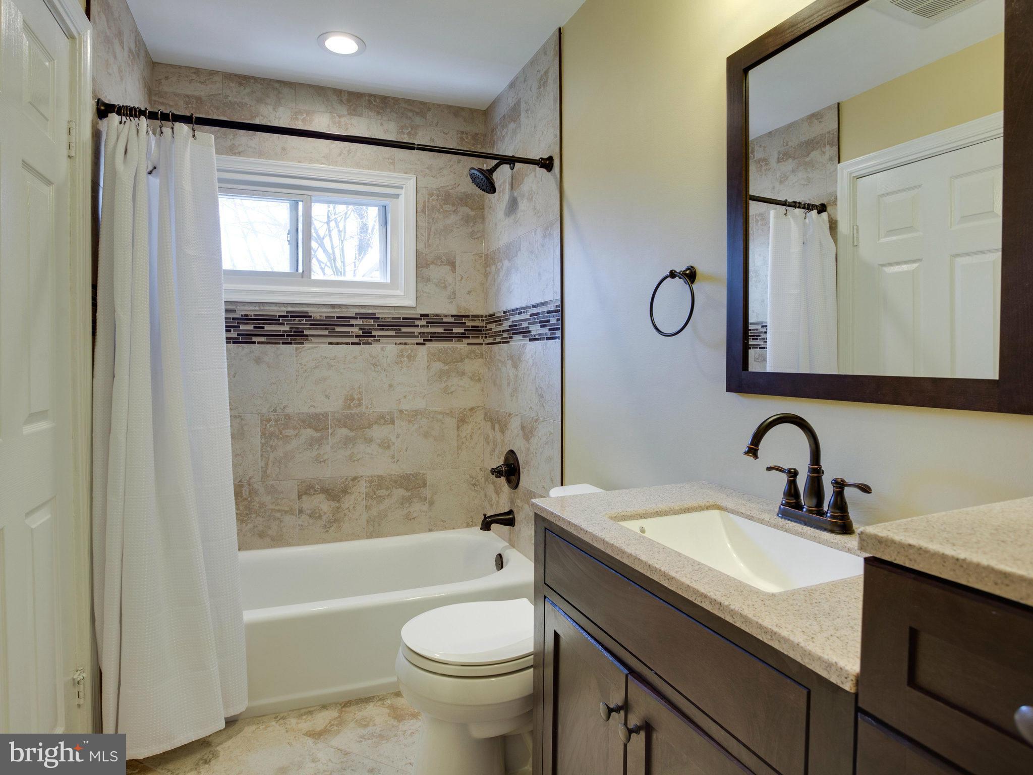617 West Poplar Road Sterling, VA 20164 - Photo 14 of 30 Bath