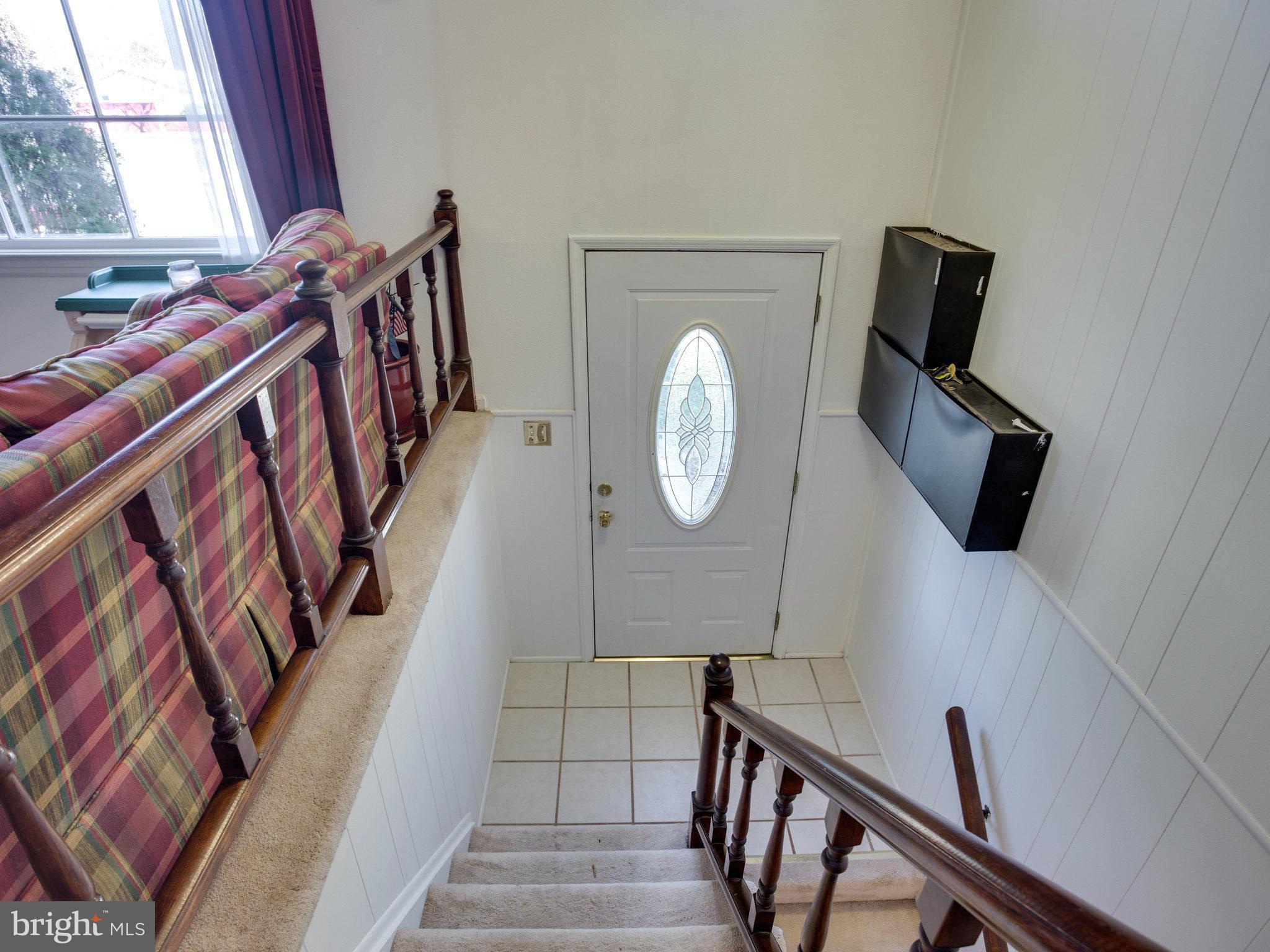 617 West Poplar Road Sterling, VA 20164 - Photo 3 of 30 Entry foyer