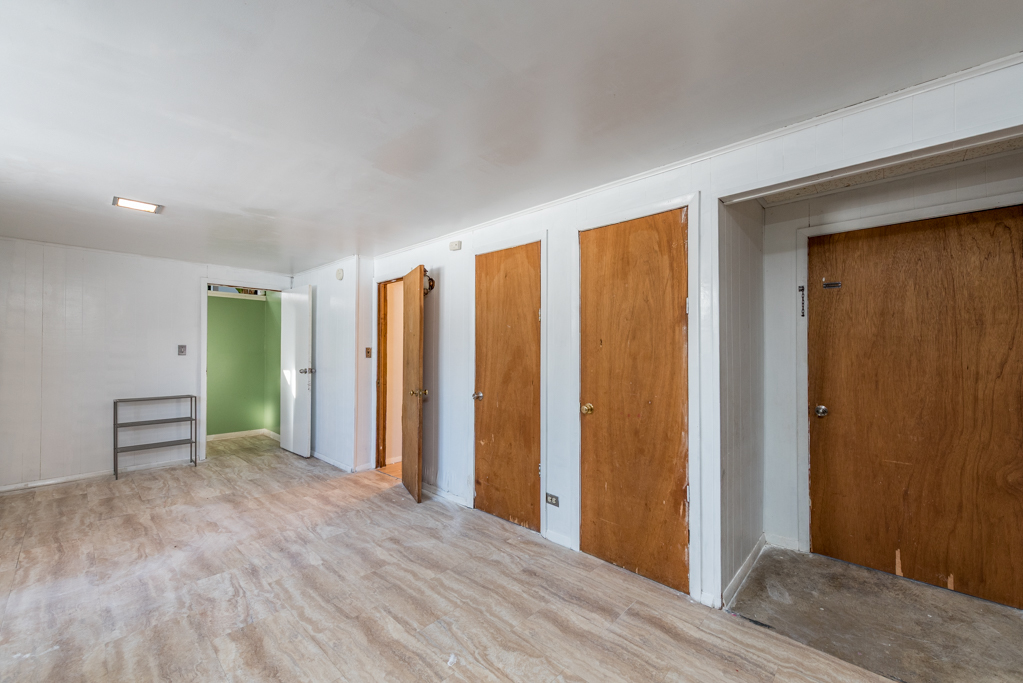 2029 Edgewood Road Waukegan, IL 60087 - Photo 13 of 17 Gallery Image 13
