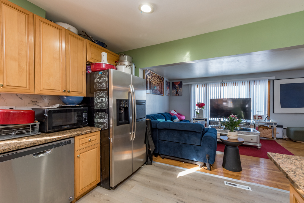 2029 Edgewood Road Waukegan, IL 60087 - Photo 10 of 17 Gallery Image 10