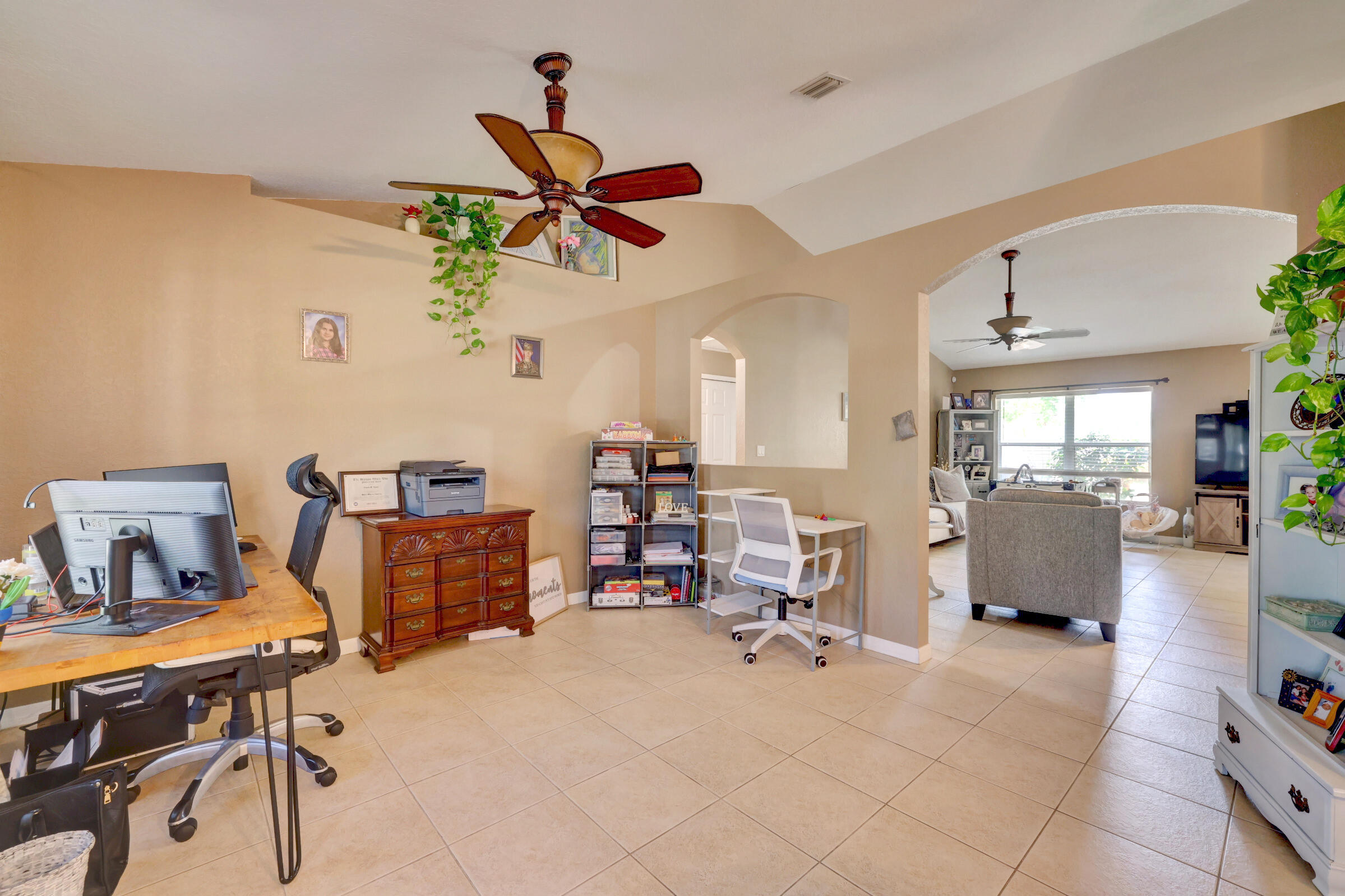 4638 Southwest Inagua Street Port St. Lucie, FL 34953 - Photo 7 of 57 06_632a6808_09_10_11_12