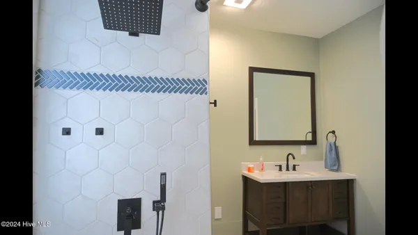 $300,000 | 511 Blades Avenue, New Bern, NC 28560